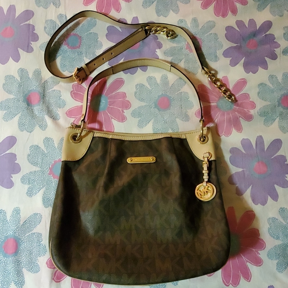 Michael Kors LG Signature Convertible Shoulder Bag